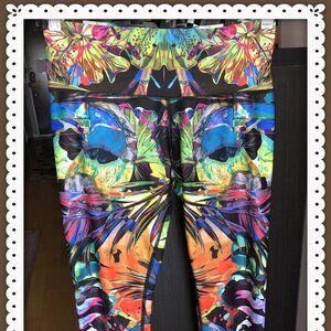 Re3Life  Varied Multicolored Tropical Leaves Leggings Gym  Size Small